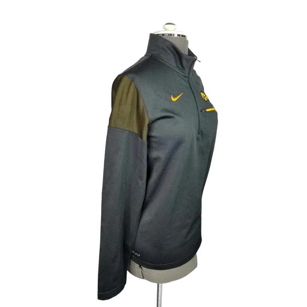 Nike Dri-Fit 1/4 Zip Pullover  Women's Jacket Size S Pit To Pit 20 In Black